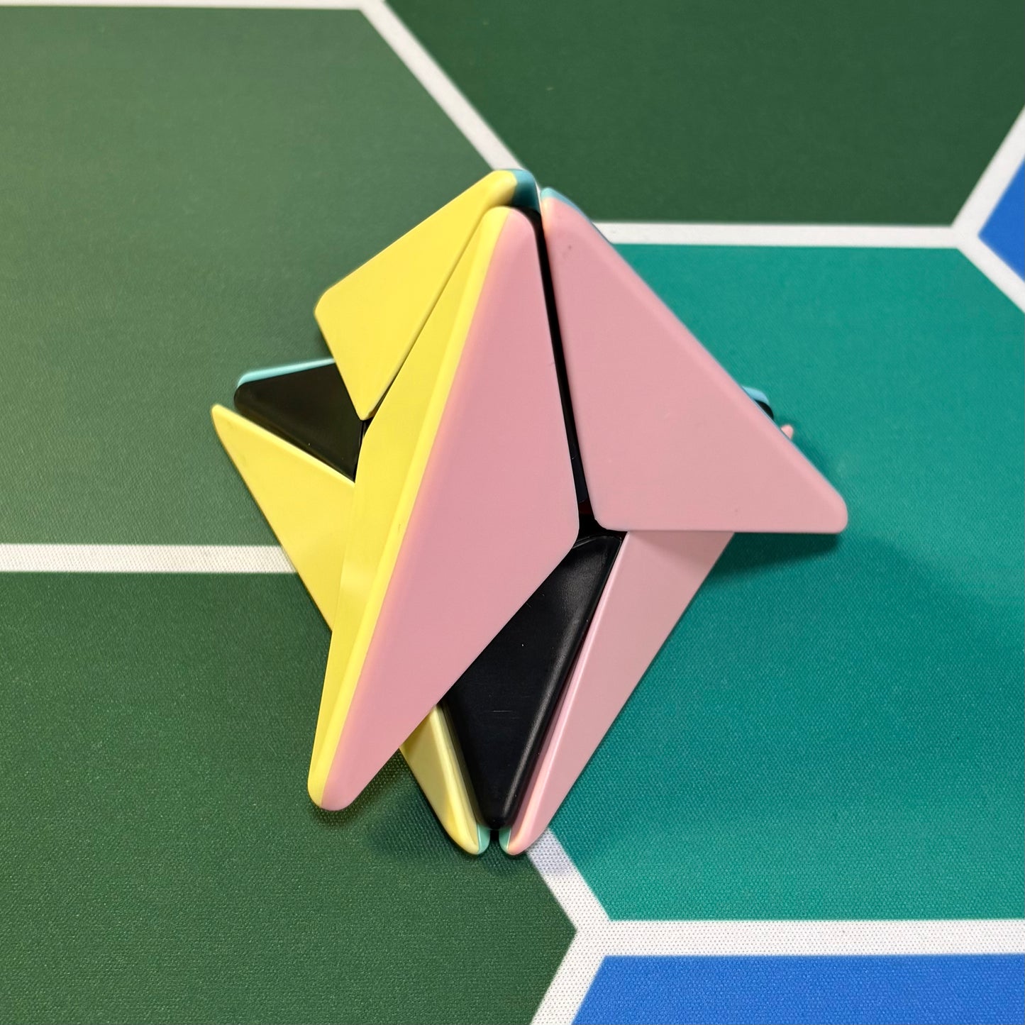 Moyu Boomerang Pyramid