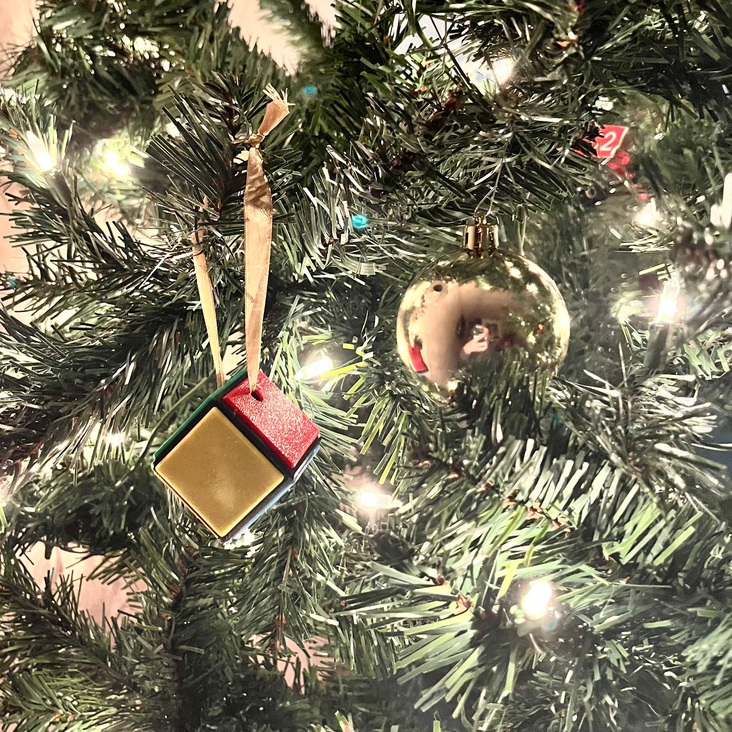 1x1 Ornament