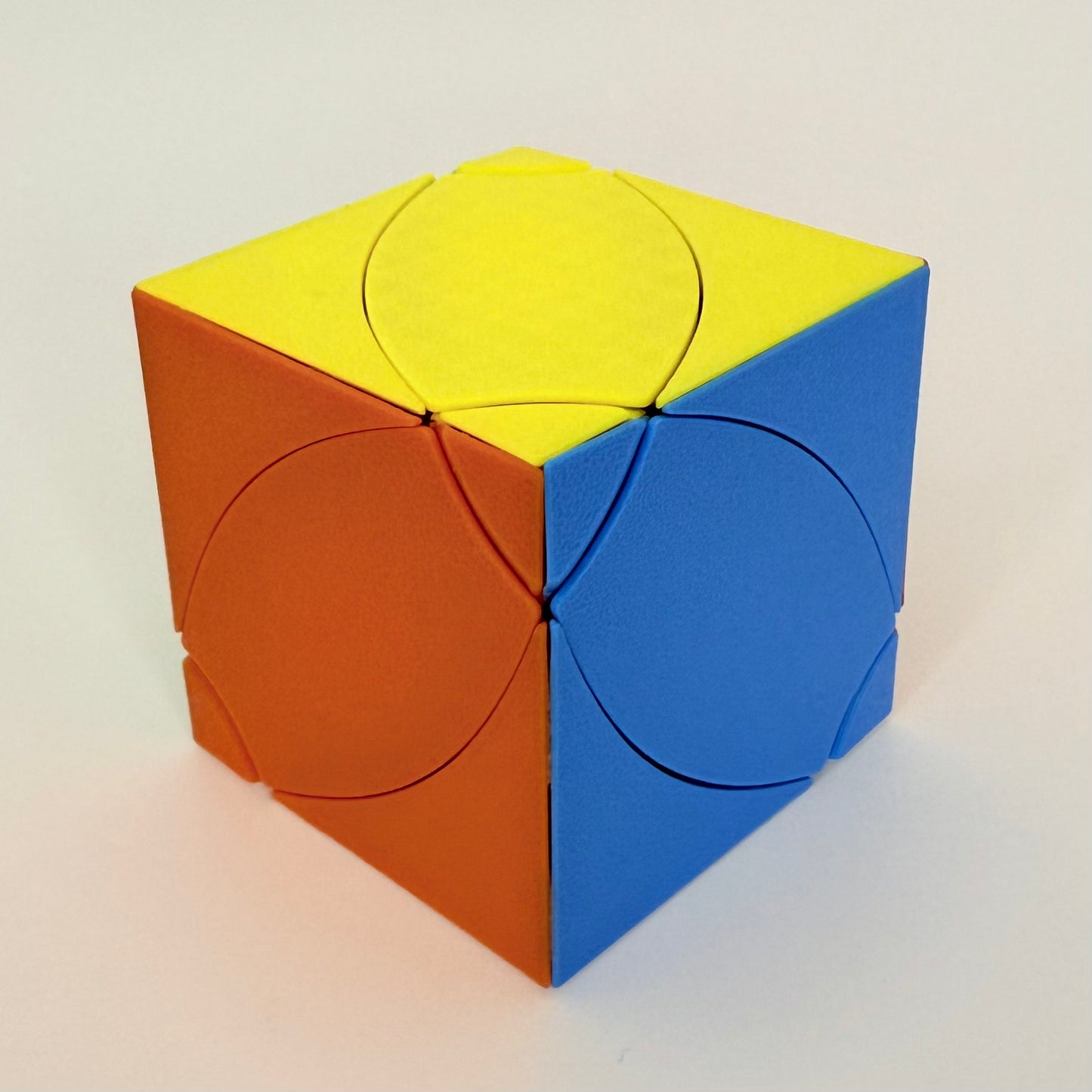 Kanyon’s “Not a Skewb” Puzzle